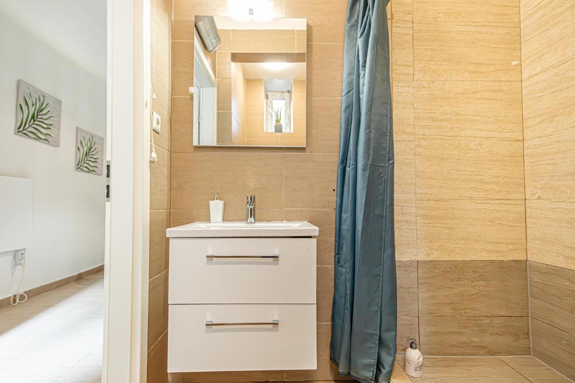 Simple Apt W Full Kitchen Wiener Stadthalle מראה חיצוני תמונה