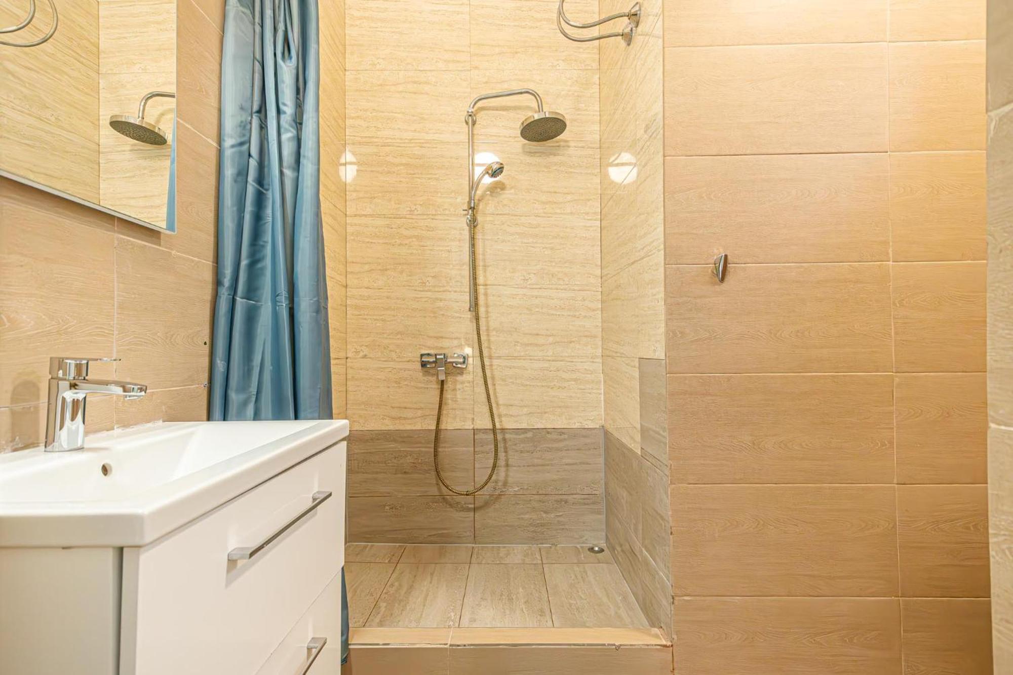 Simple Apt W Full Kitchen Wiener Stadthalle מראה חיצוני תמונה